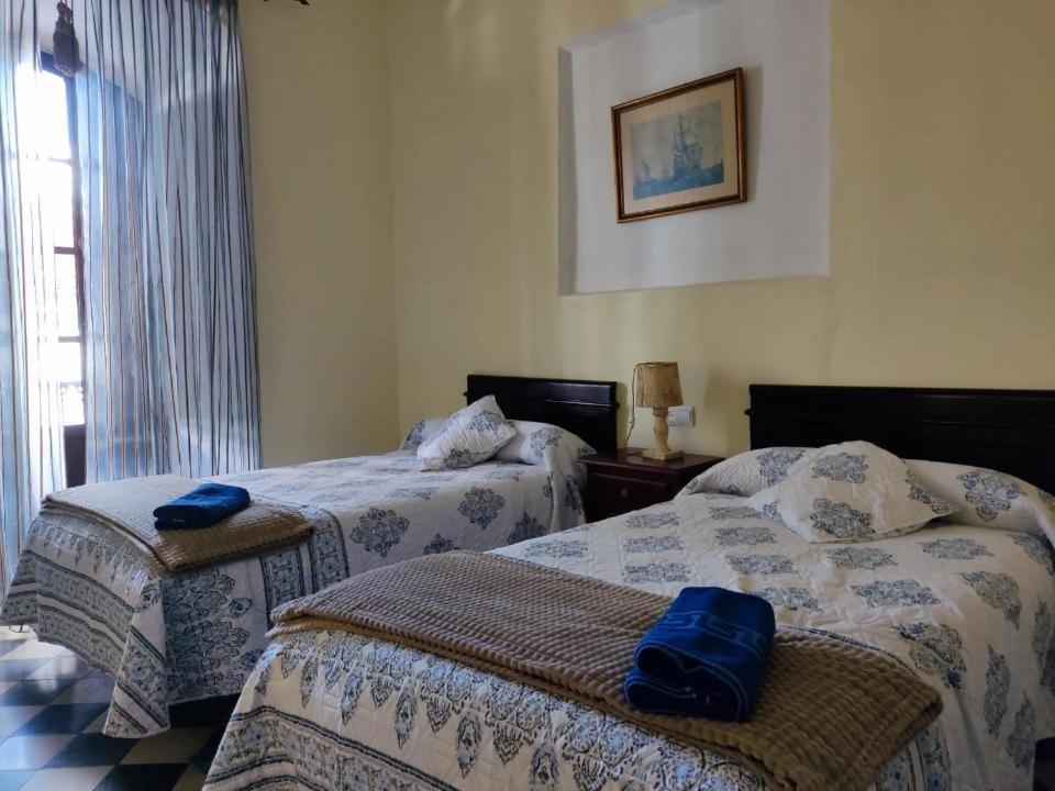 Apartamentos Jp Fregenal Fregenal de la Sierra Bagian luar foto