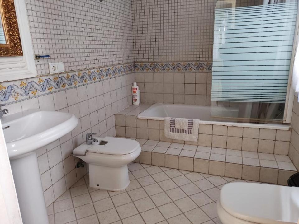 Apartamentos Jp Fregenal Fregenal de la Sierra Bagian luar foto