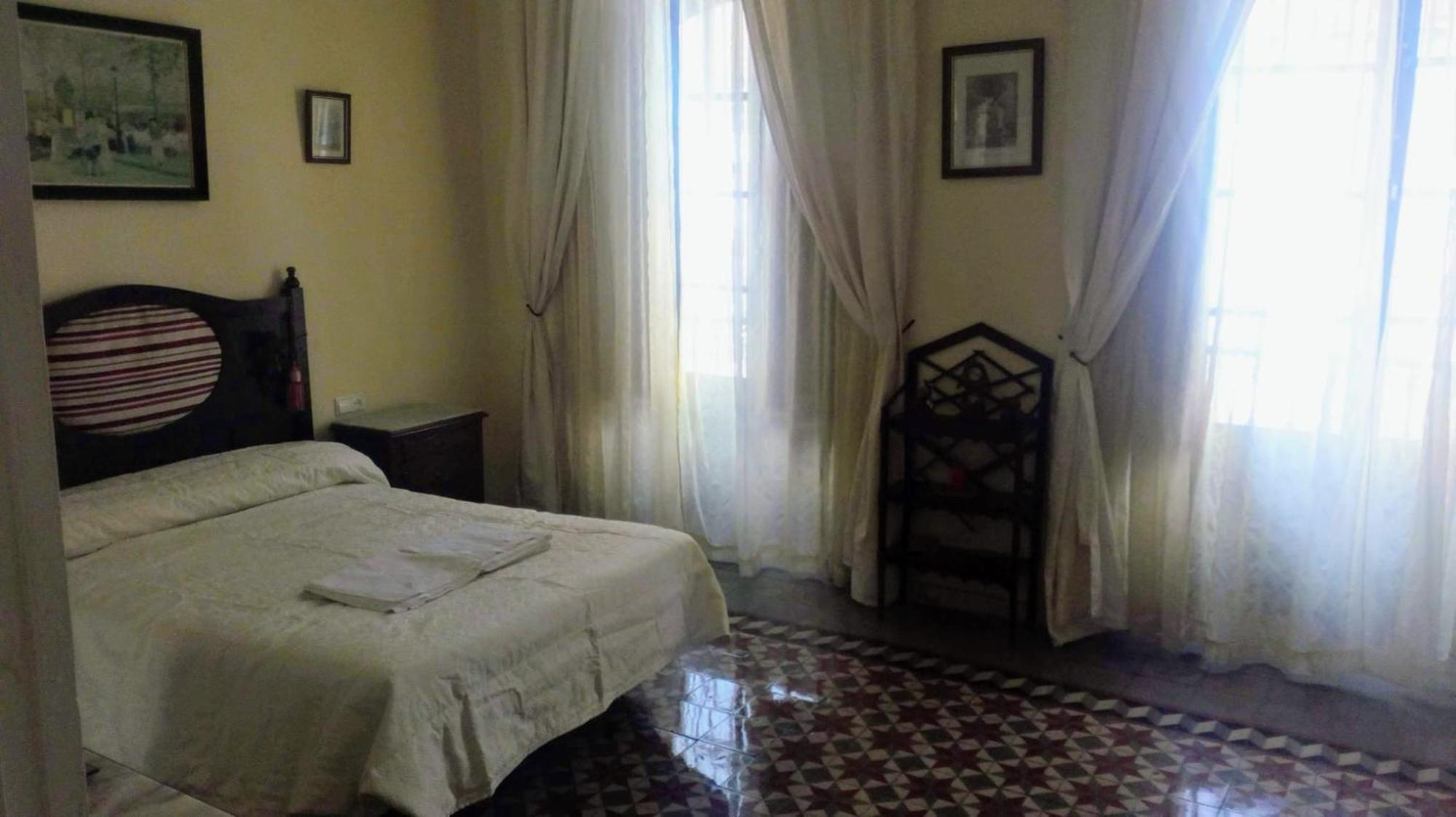 Apartamentos Jp Fregenal Fregenal de la Sierra Bagian luar foto